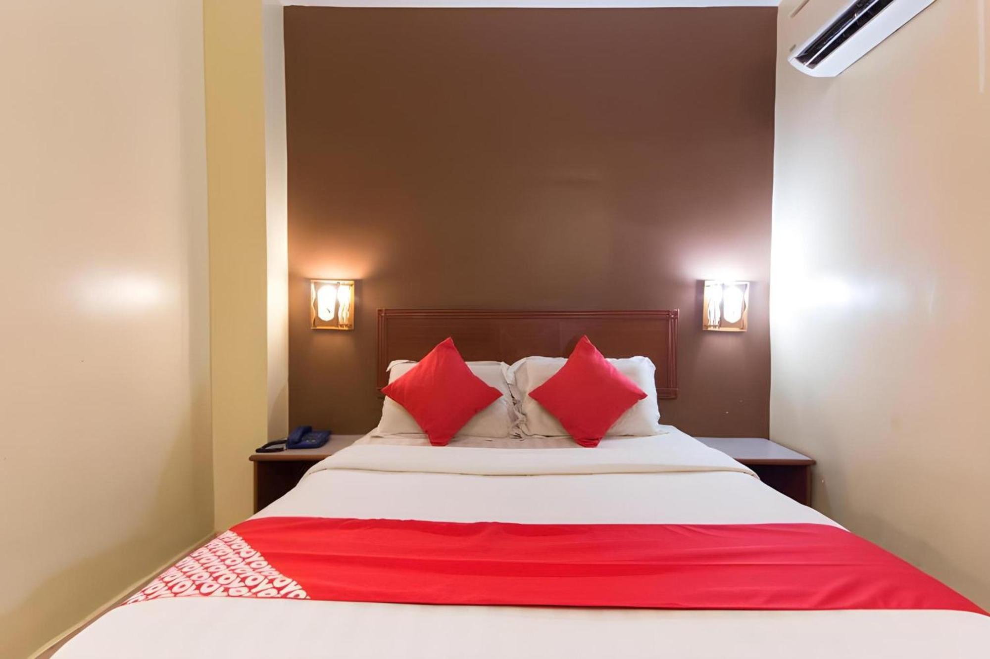 Super Oyo 447 Comfort Hotel Meru 클랑 외부 사진