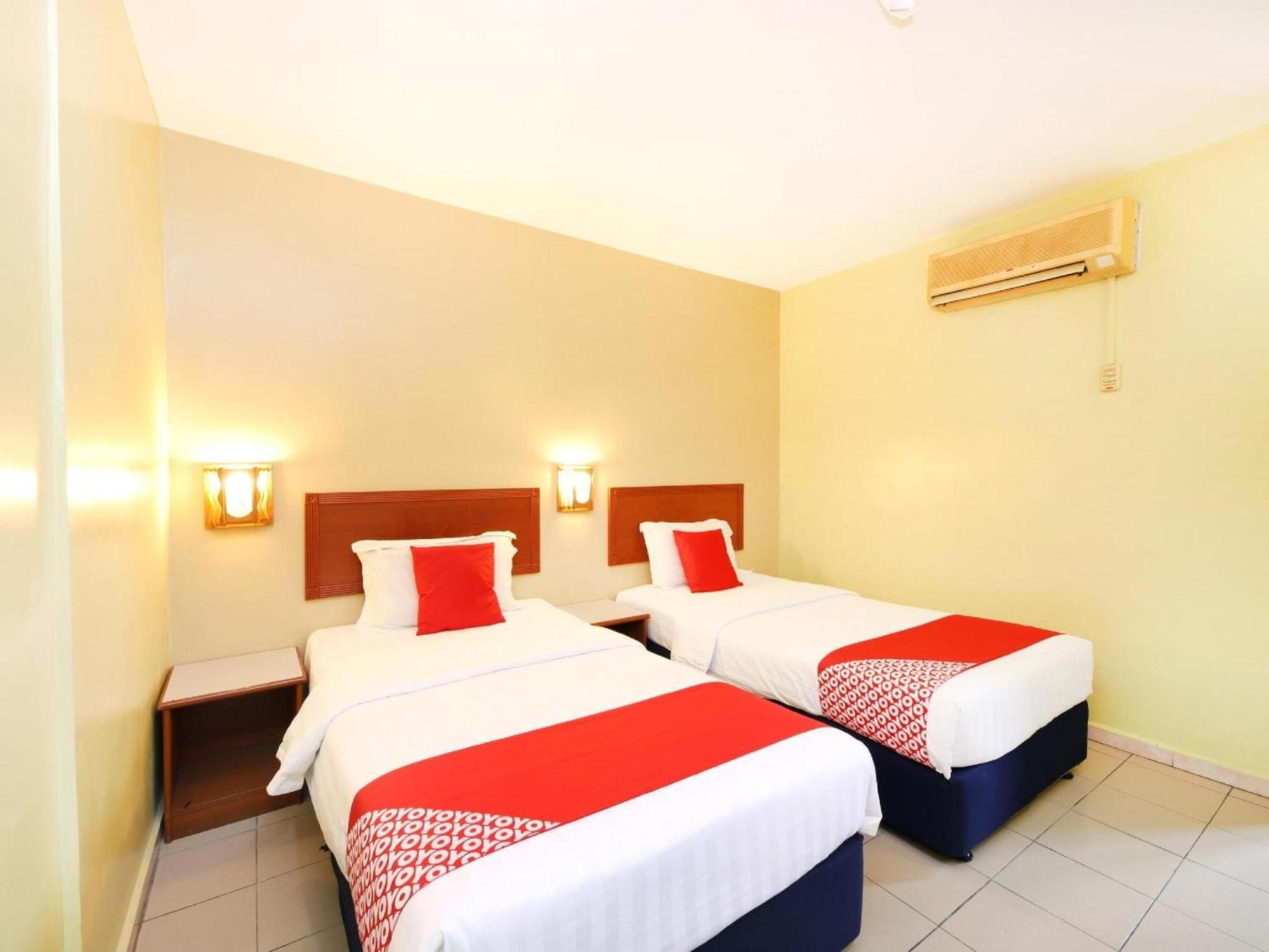 Super Oyo 447 Comfort Hotel Meru 클랑 외부 사진
