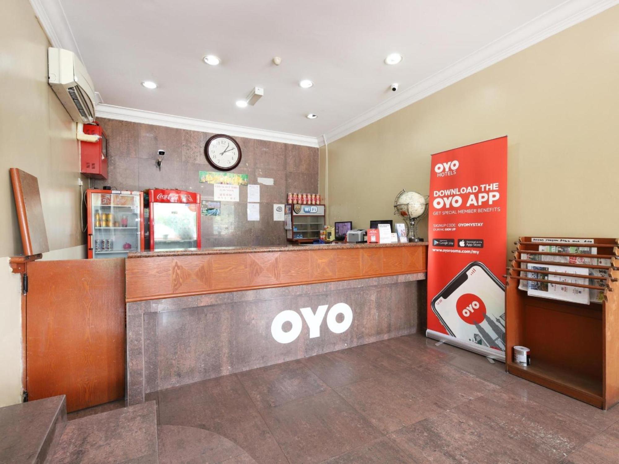 Super Oyo 447 Comfort Hotel Meru 클랑 외부 사진