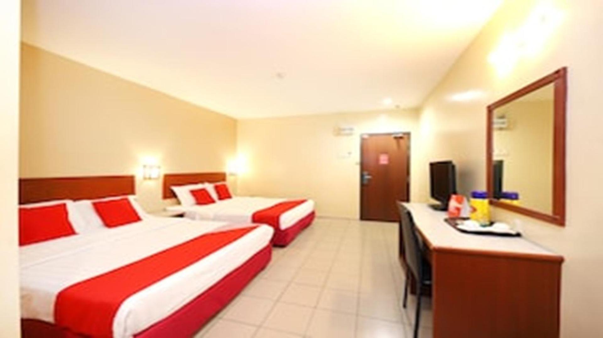 Super Oyo 447 Comfort Hotel Meru 클랑 외부 사진